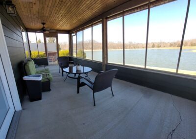 Pinnon Lake Cabins patio view