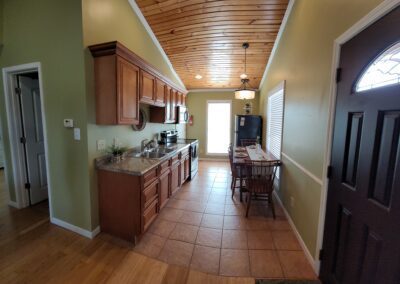 Pinnon Lake Cabins kitchen and hallway